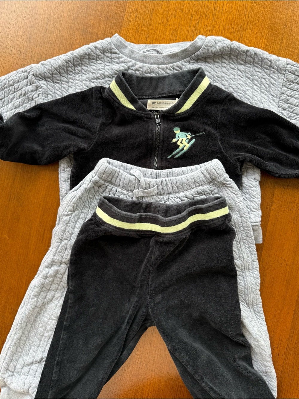 Monica + Andy Black Two-Piece Jogger Set with Ski Graphic and Gray Sweatsuit